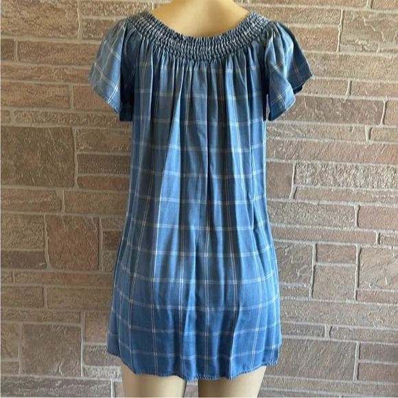 Abercrombie & Fitch Over The Shoulder Chambray Dress - Picture 4 of 6